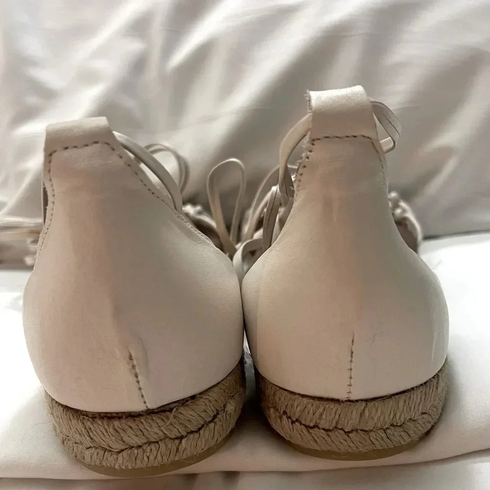 NWOB Alohas Wanderer Espadrille Sandals- White - size 40 U.S size 9.5